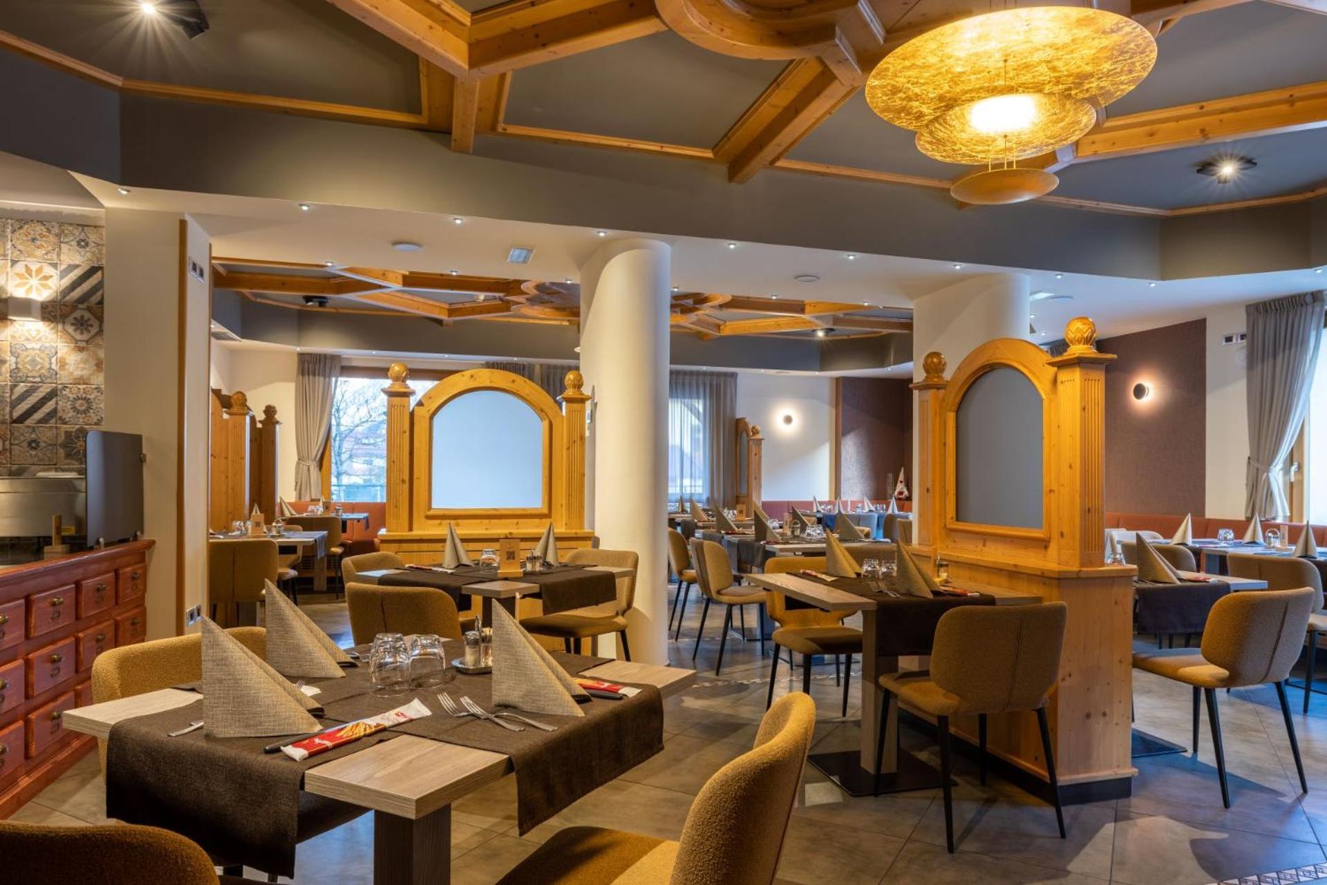 Hotel Dolomiti Saone 티오네 디 트렌토 외부 사진
