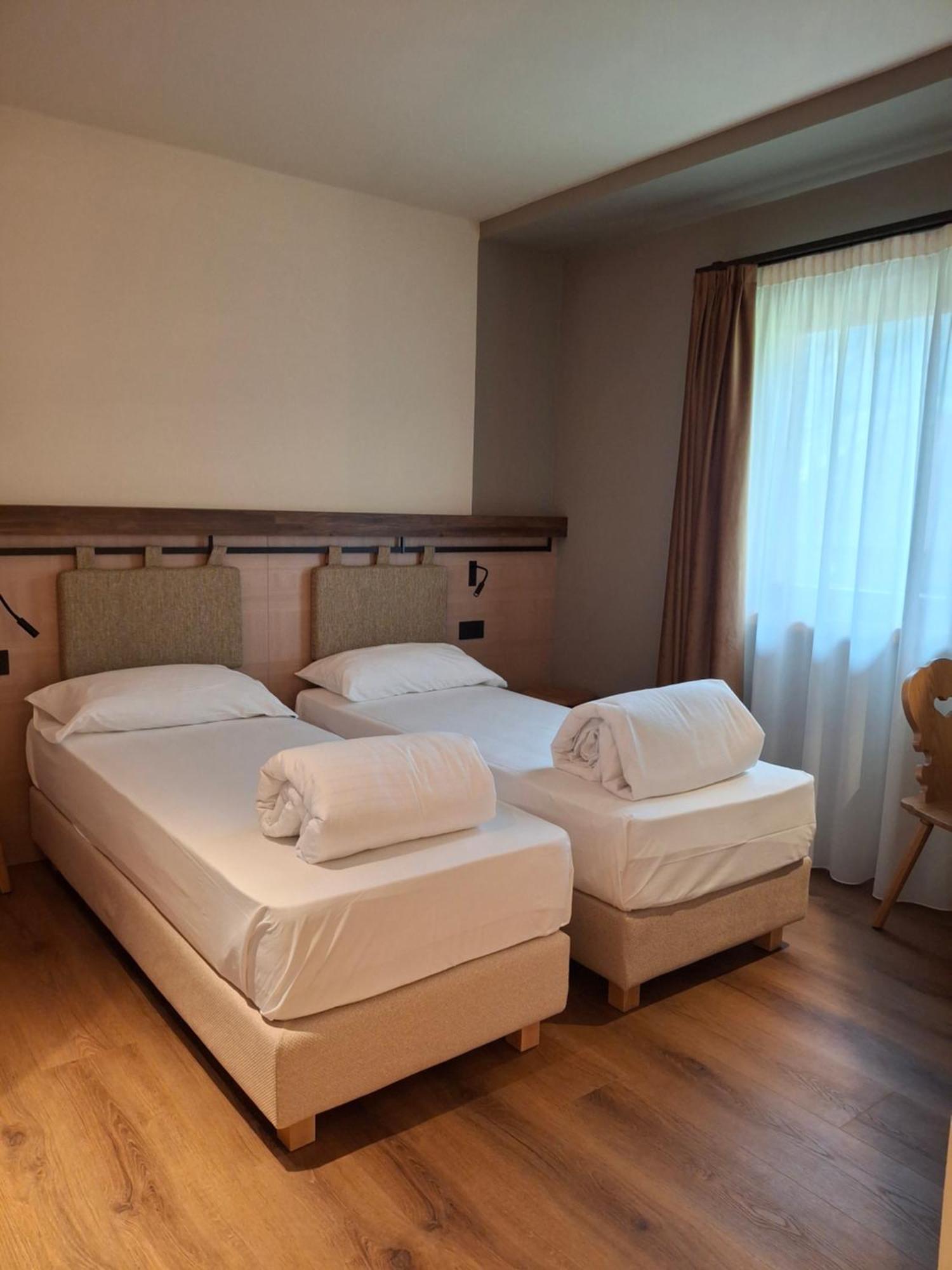 Hotel Dolomiti Saone 티오네 디 트렌토 외부 사진