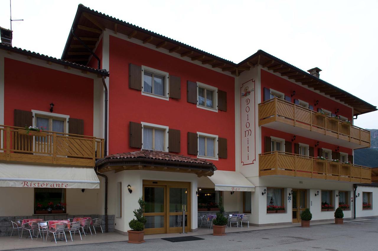 Hotel Dolomiti Saone 티오네 디 트렌토 외부 사진